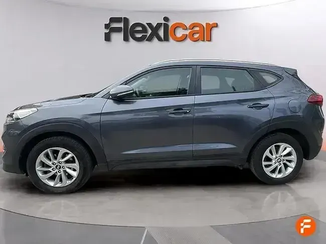Usado Hyundai Tucson 115 CV (84 kW) 2017 Gris / plata SUV