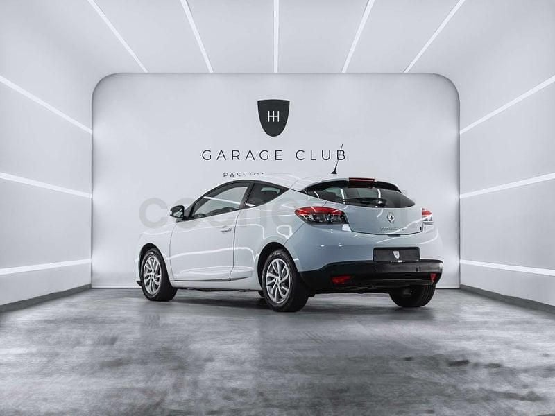 Usado Renault Mégane LIMITED 115 CV (84 kW) 2014 Blanco Coupe