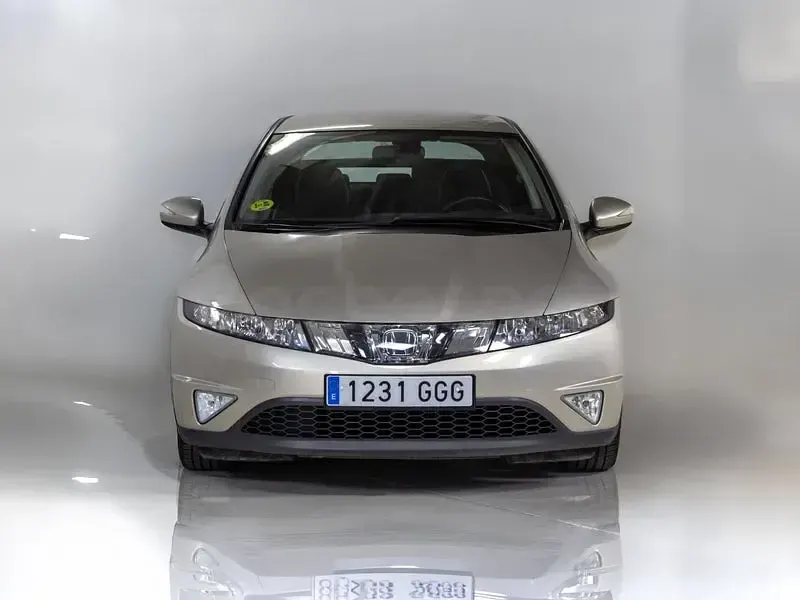 Usado Honda Civic Sport 140 CV (102 kW) 2008 Beige Berlina