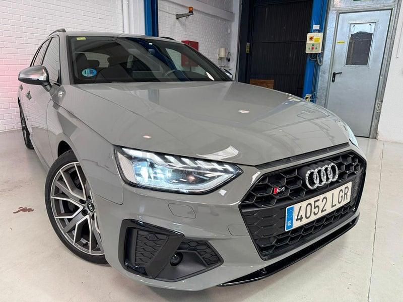 Usado Audi A4 Exclusive 341 CV (250 kW) 2020 Gris / plata Familiar