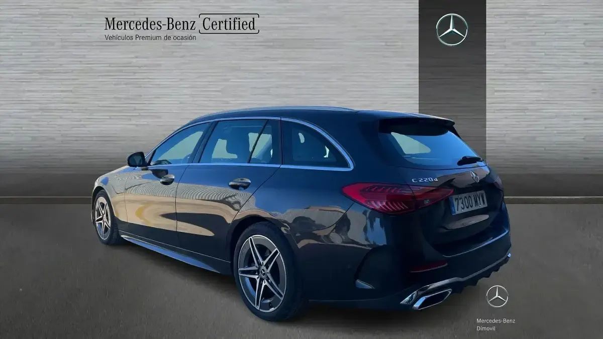 Usado Mercedes C220 AMG line 200 CV (147 kW) 2024 Gris grafito Familiar