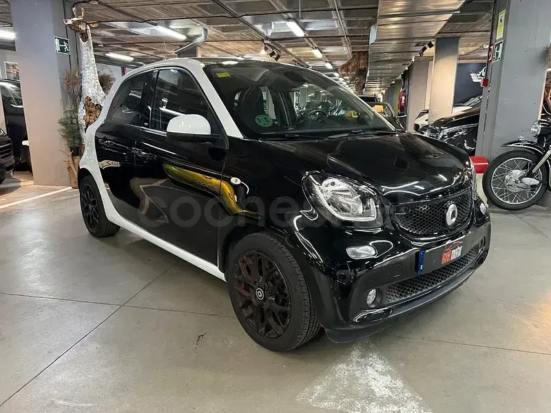 Usado Smart ForFour Passion 90 CV (66 kW) 2016 Negro Utilitario
