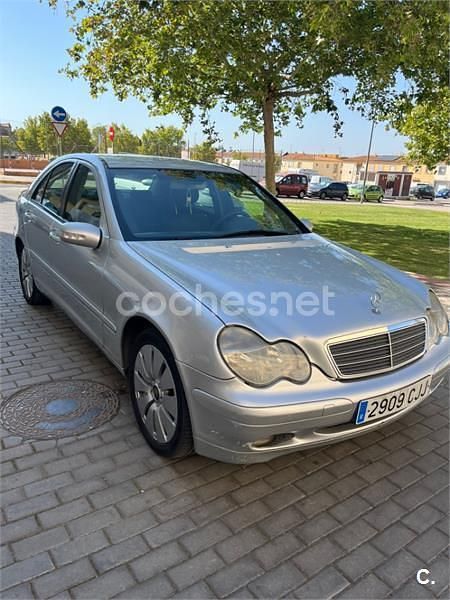 Gris / plata Usado 2001 Mercedes C220 Classic Familiar | 2800 € (Precio justo) - Imagen 1/4