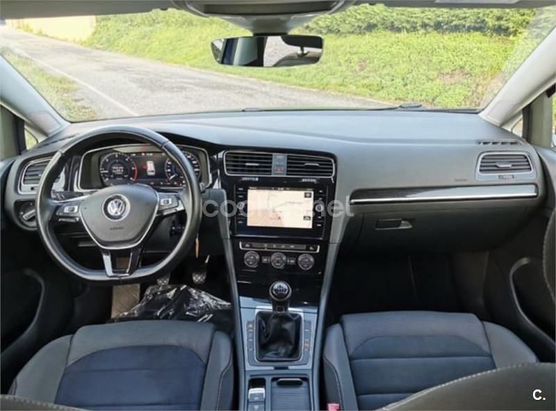 Usado VW Golf VII Advance 150 CV (110 kW) 2017 Azul Familiar