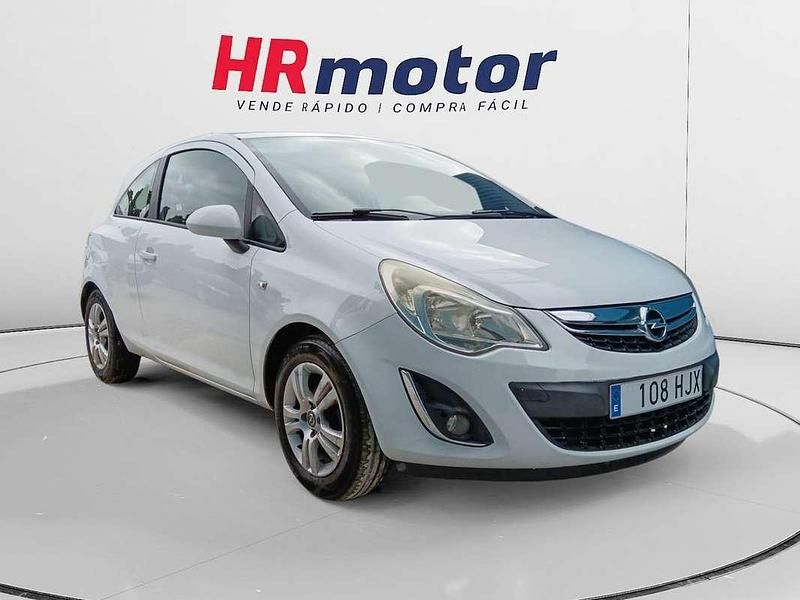 Blanco Usado 2012 Opel Corsa Selective Utilitario | 5990 € (Precio justo) - Imagen 1/4