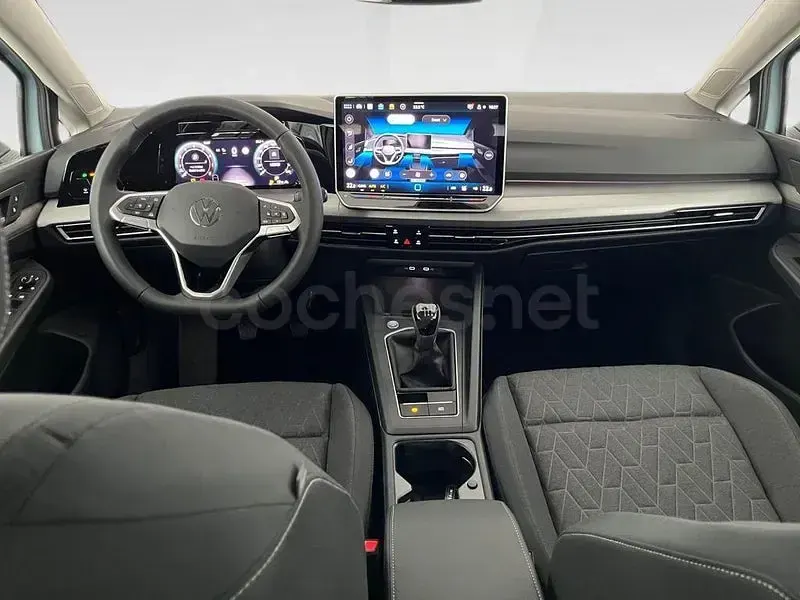 Usado VW Golf VIII 115 CV (84 kW) 2025 Azul Berlina