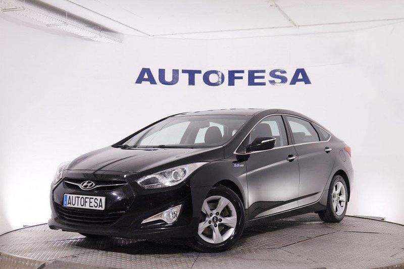 Usado Hyundai i40 136 CV (100 kW) 2014 Negro Berlina
