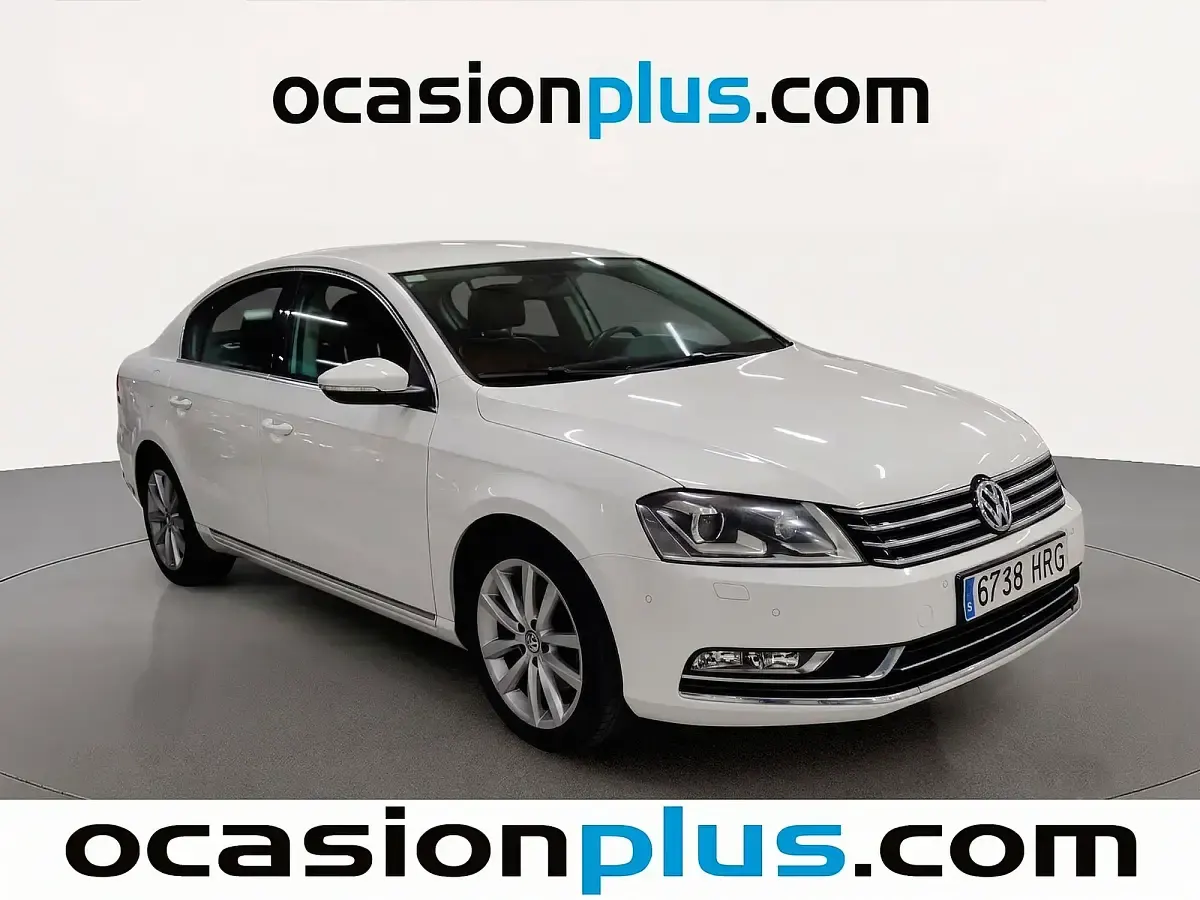Usado VW Passat Highline 140 CV (102 kW) 2013 Blanco Berlina