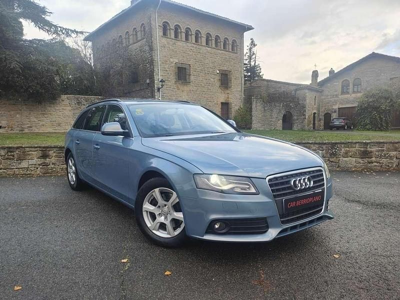 Usado Audi A4 Premium 143 CV (105 kW) 2008 Azul Familiar