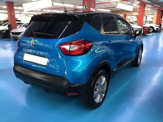 Usado Renault Captur Zen 120 CV (88 kW) 2016 Azul SUV