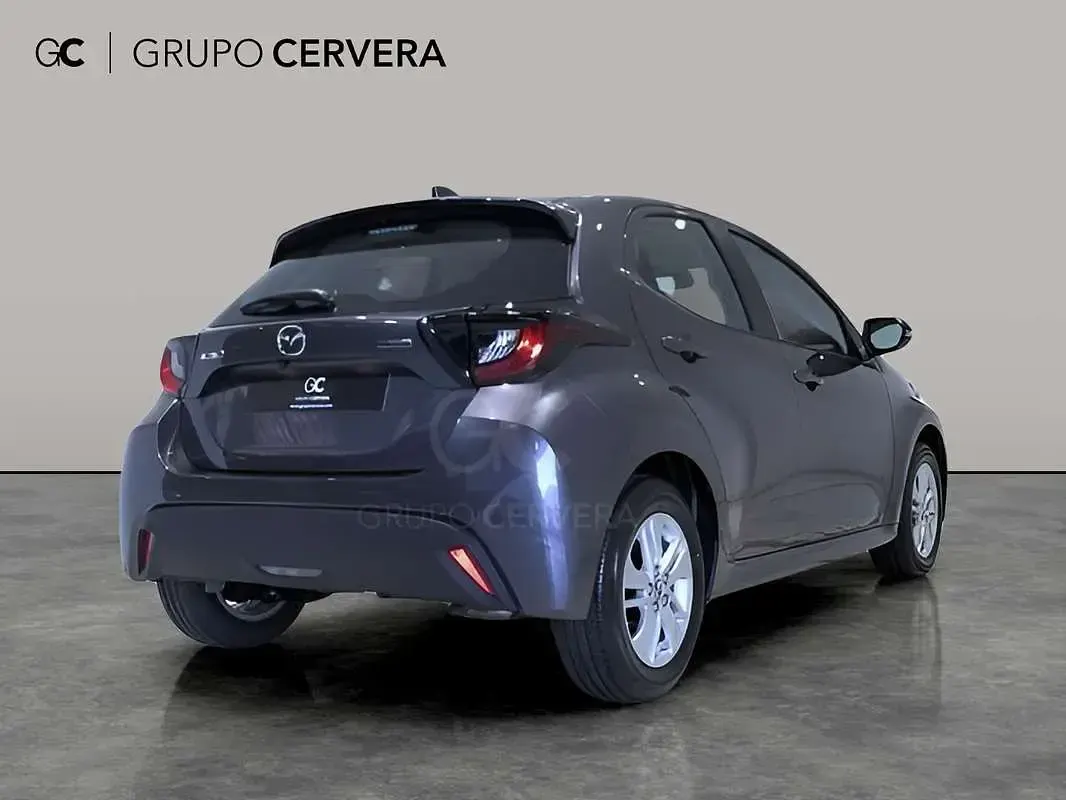 Nuevo Mazda 2 Center-Line 116 CV (85 kW) 2025 Gris Utilitario
