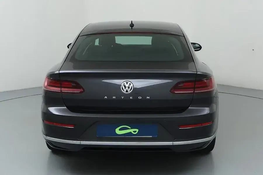 Usado VW Arteon Elegance 150 CV (110 kW) 2017 Utilitario