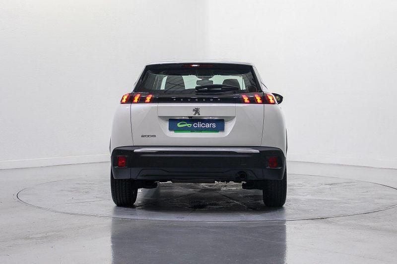 Usado Peugeot 2008 Active 100 CV (73 kW) 2026 Blanco SUV