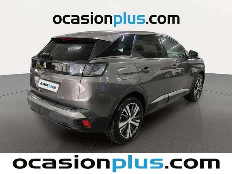 Usado Peugeot 3008 Allure 156 CV (114 kW) 2023 Plateado Monovolumen