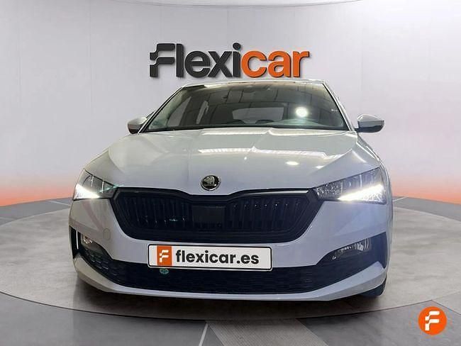 Usado Skoda Scala 110 CV (80 kW) 2023 Blanco Utilitario