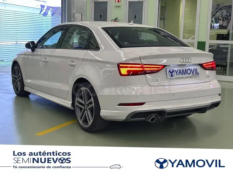 Usado Audi A3 S-Line 110 CV (80 kW) 2017 Blanco Berlina