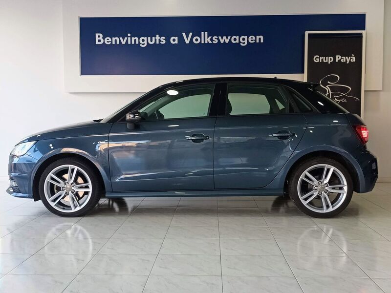 Usado Audi A1 Sportback Ambition 116 CV (85 kW) 2018 Azul Utilitario