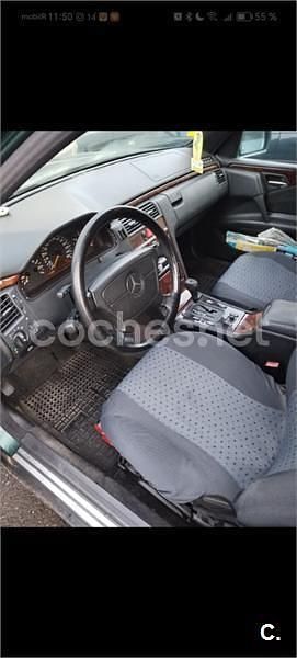 Usado Mercedes E300 Elegance 177 CV (130 kW) 1997 Verde Berlina