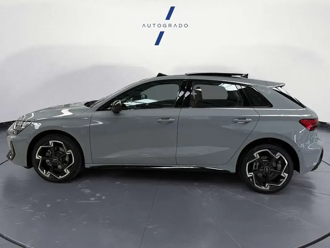 Nuevo Audi A3 Sportback S-Line 150 CV (110 kW) 2026 Gris Utilitario