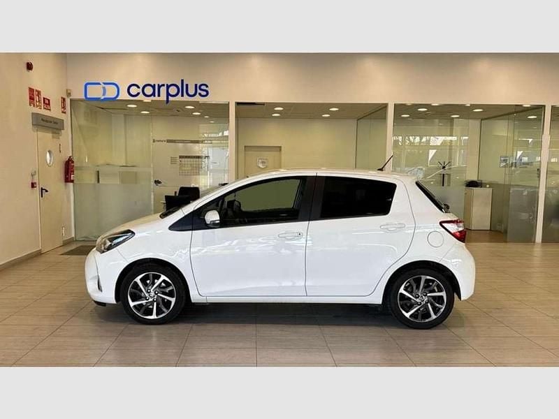 Usado Toyota Yaris 111 CV (81 kW) 2020 Blanco Utilitario