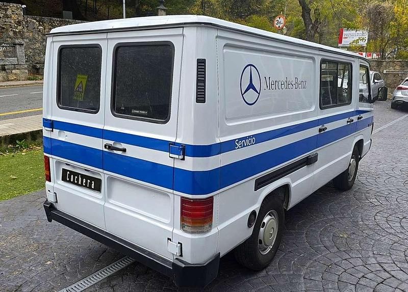 Usado Mercedes 260 72 CV (52 kW) 1989 Blanco Monovolumen
