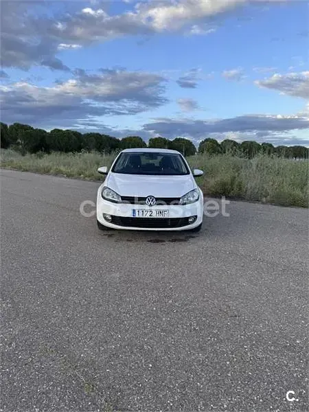 Usado VW Golf VII Advance 105 CV (77 kW) 2012 Blanco Berlina