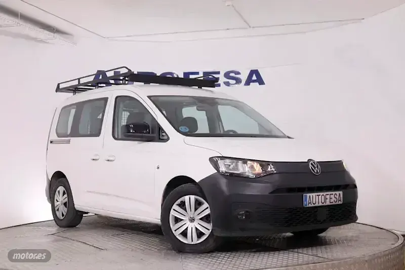 Usado VW Caddy 122 CV (89 kW) 2021 Blanco Monovolumen