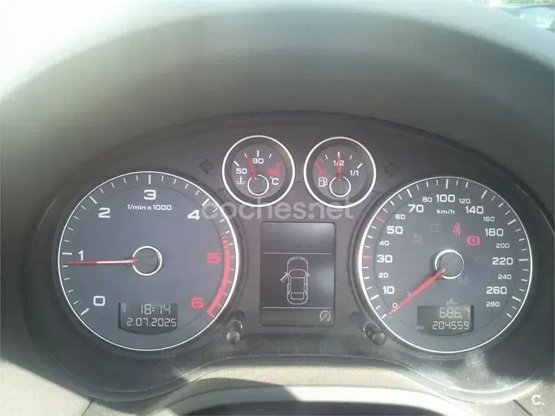 Usado Audi A3 Cabriolet Ambition 105 CV (77 kW) 2010 Gris / plata Descapotable