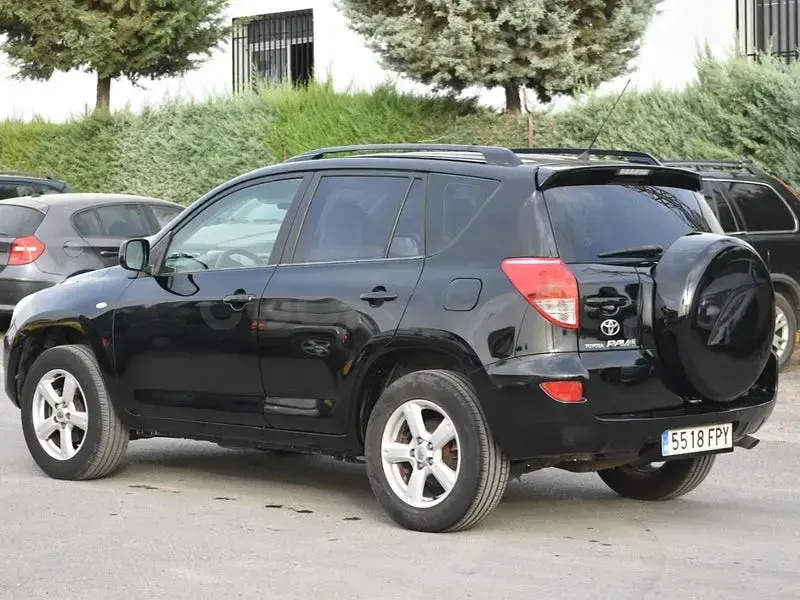 Usado Toyota RAV4 Executive 152 CV (111 kW) 2007 Negro SUV