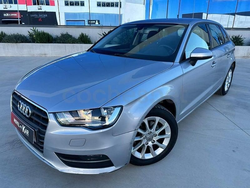 Usado Audi A3 Business 110 CV (80 kW) 2016 Gris / plata Berlina