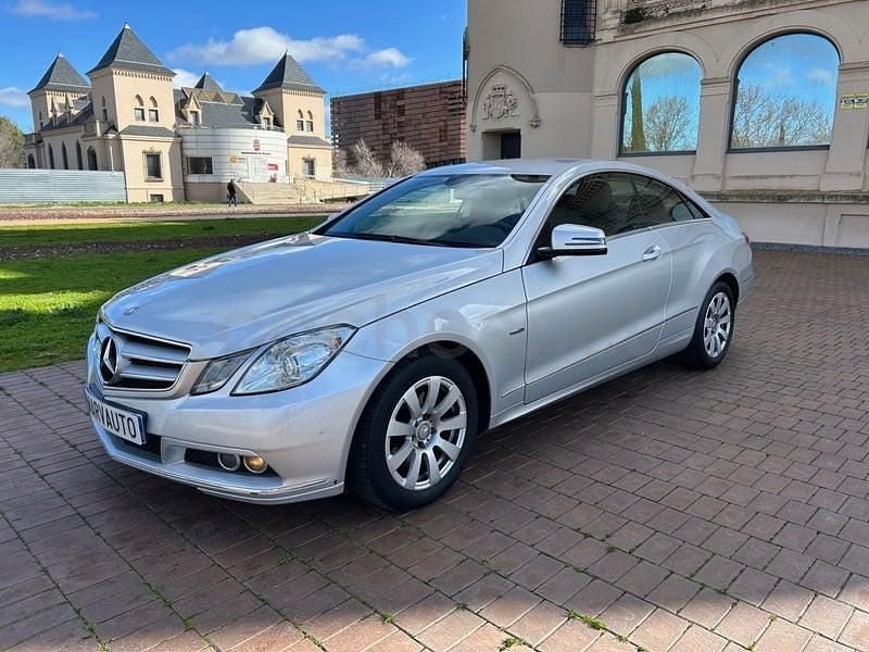 Gris / plata Usado 2010 Mercedes E250 Coupe | 10.700 € (Precio justo) - Imagen 1/4