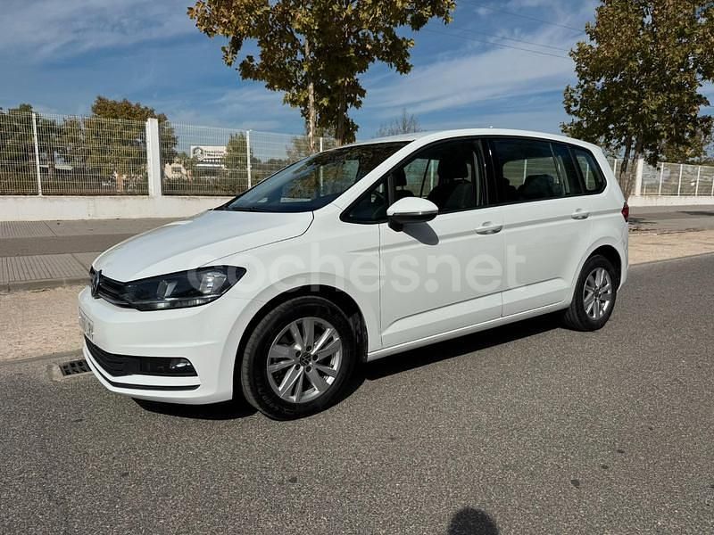 Blanco Usado 2021 VW Touran Edition Monovolumen | 19.500 € (Buen precio) - Imagen 1/4