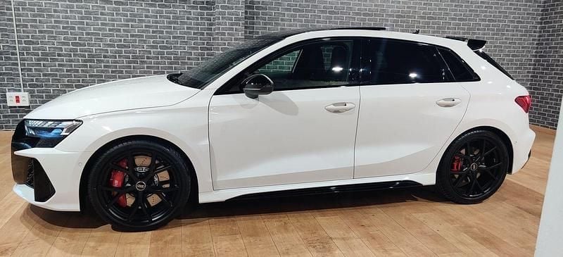 Usado Audi RS3 Sportback Premium 400 CV (294 kW) 2024 Blanco Utilitario