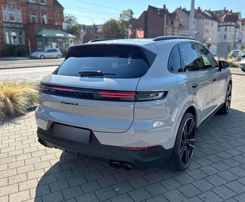 Usado Porsche Cayenne S E-Hybrid 519 CV (381 kW) 2024 Gris SUV
