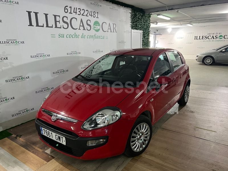 Rojo Usado 2010 Fiat Punto Dynamic Utilitario | 5999 € (Caro) - Imagen 1/4