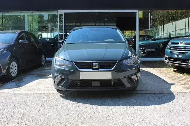 Usado Seat Ibiza FR 116 CV (85 kW) 2025 Gris Utilitario