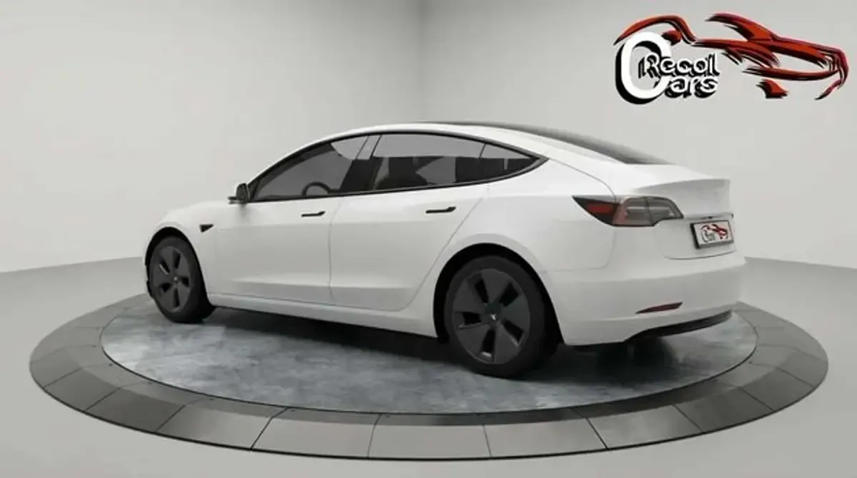 Käytetty Tesla Model 3 Standard Range 239 kW (325 HP) 2021 Valkoinen Sedan