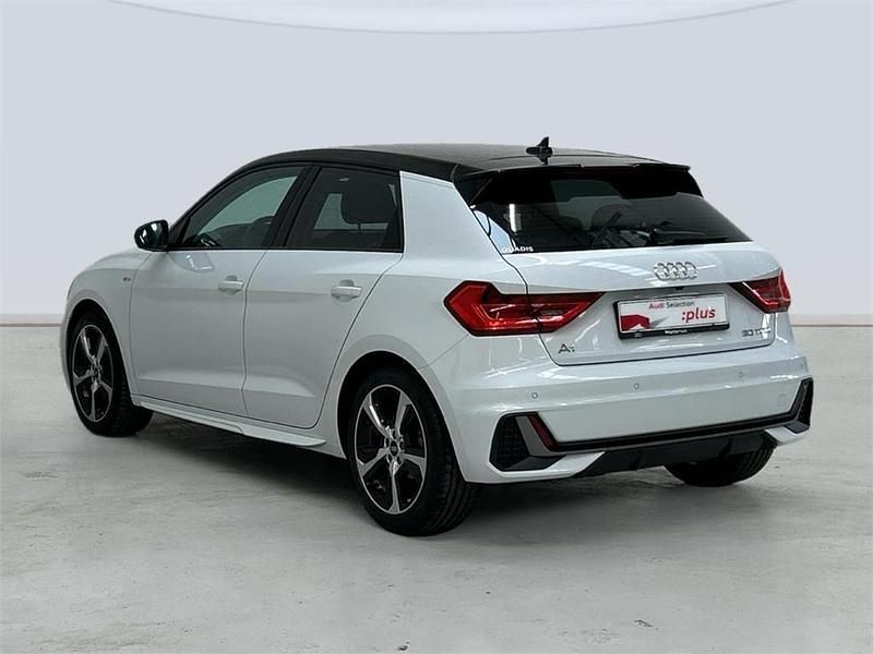 Usado Audi A1 Sportback Ambiente 110 CV (80 kW) 2023 Blanco glaciar Utilitario