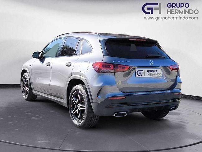 Usado Mercedes GLA250 Advantage 218 CV (160 kW) 2021 Gris / plata SUV