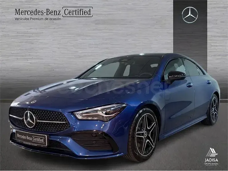Usado Mercedes CLA200 163 CV (119 kW) 2025 Azul Berlina
