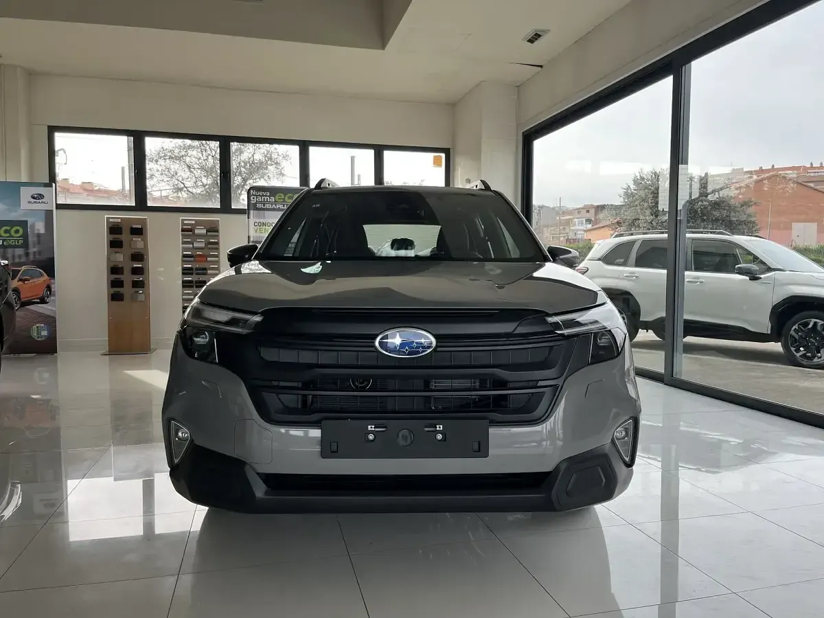 Nieuw Subaru Forester Active 152 PK (111 kW) 2025 Grijs SUV