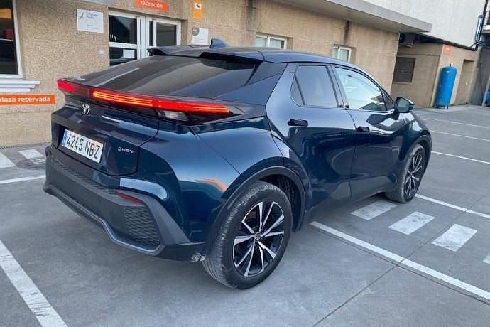 Usado Toyota C-HR Advance 141 CV (103 kW) 2025 Azul SUV
