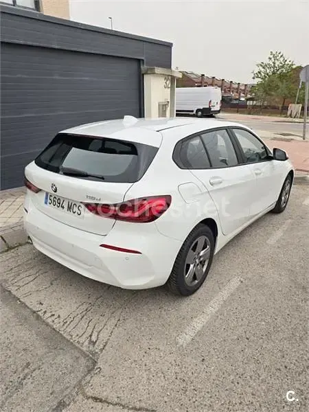 Usado BMW 116 116 CV (85 kW) 2023 Blanco Utilitario