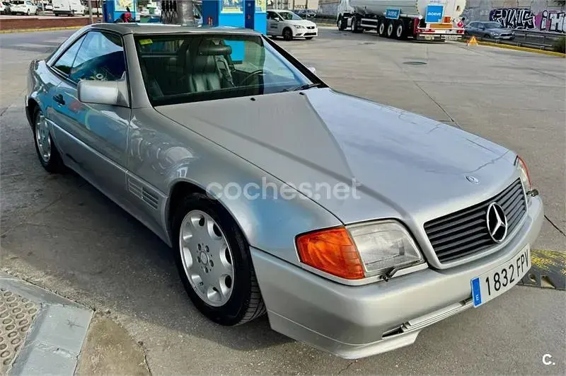 Usado Mercedes SL320 231 CV (169 kW) 1995 Gris / plata Descapotable