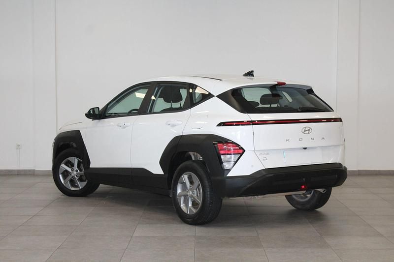 Usado Hyundai Kona 120 CV (88 kW) 2023 Blanco SUV