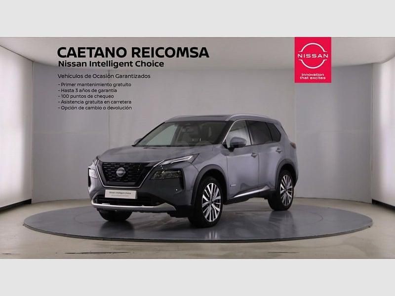 Usado Nissan X-Trail Tekna 213 CV (156 kW) 2022 Gris / plata SUV