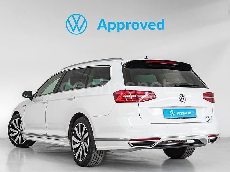 Usado VW Passat Sportline 150 CV (110 kW) 2018 Blanco Familiar