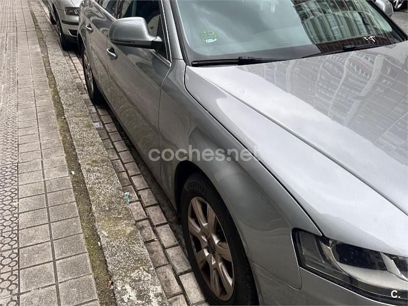 Usado Audi A4 160 HP (117 kW) 2008 Cinzento Sedan
