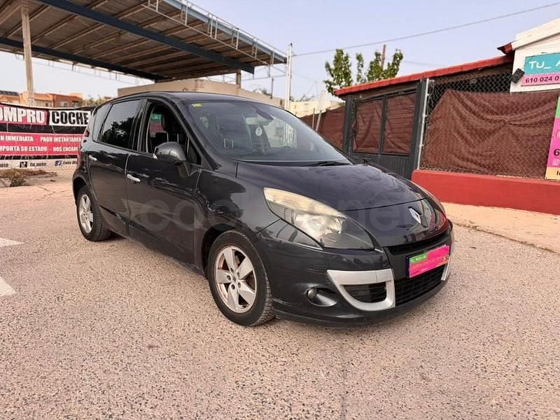 Usado Renault Scénic III Dynamique 130 CV (95 kW) 2009 Gris / plata Monovolumen