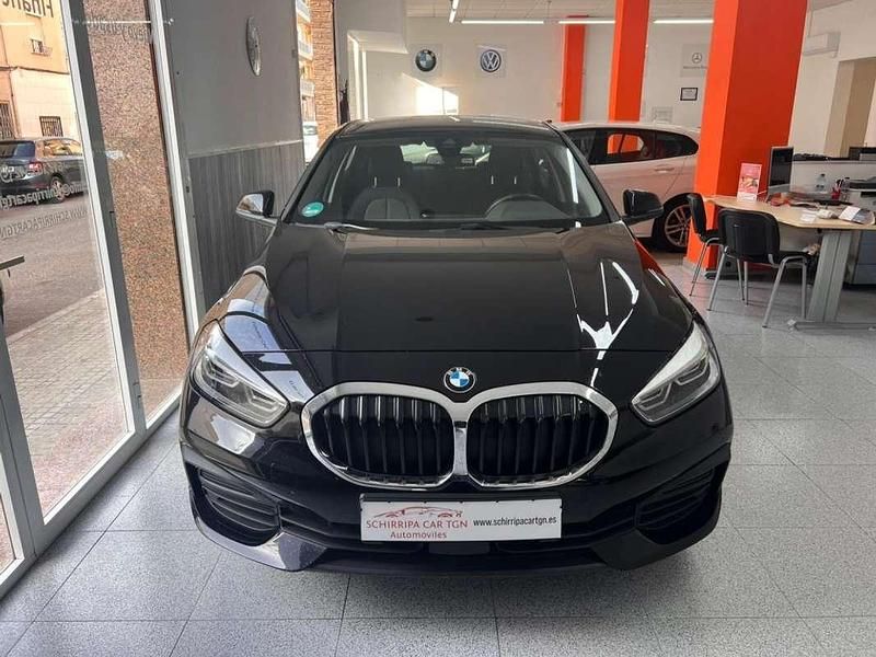 Usado BMW 118 136 CV (100 kW) 2022 Negro Utilitario